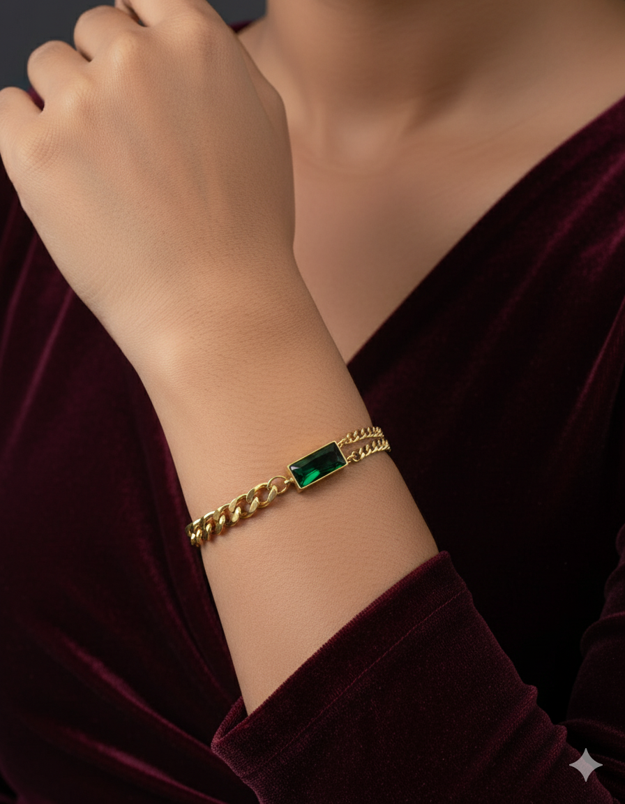 Shimmering Crystal Stretch Bracelet – Elegant Sparkle Accent