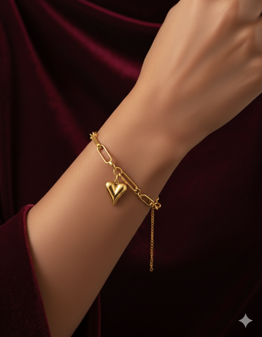 Heart-Theme Gold-Plated Bracelet – Elegant & Anti-Tarnish Style